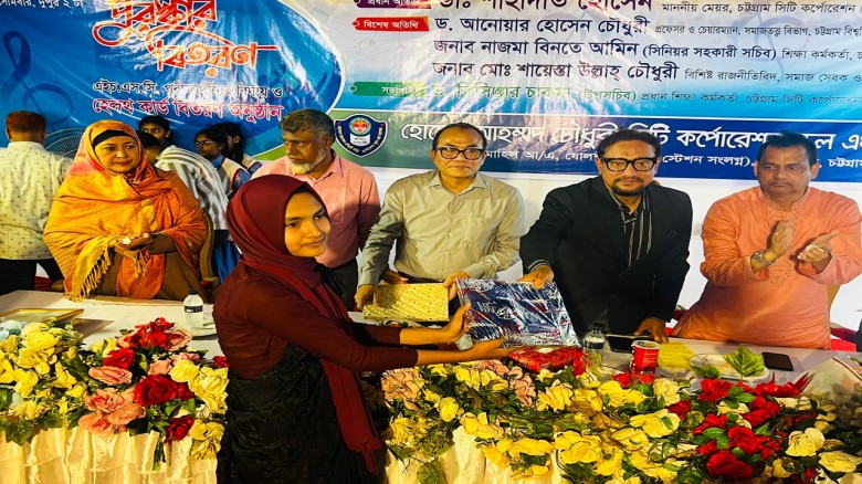 শিক্ষার্থীদের স্বাস্থ্যসুরক্ষা নিশ্চিত করতে হেলথ কার্ড চালু করেছি — মেয়র ডা. শাহাদাত হোসেন...