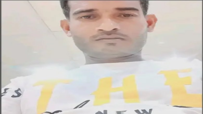 বিমানে মায়ের মৃত্যু, ওমানে মরদেহ রেখে চট্টগ্রামে ফিরতে হলো ছেলেকে...