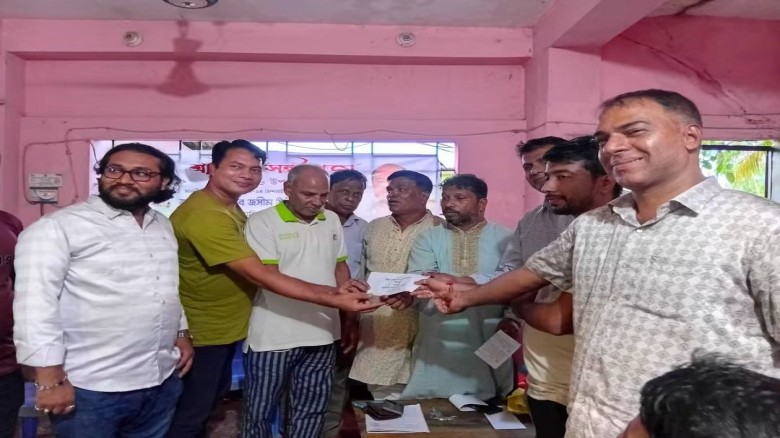 চন্দনাইশে বাসন্তী পূজা মন্দিরসমূহে সংসদ সদস্য আলহাজ্ব জসীম উ