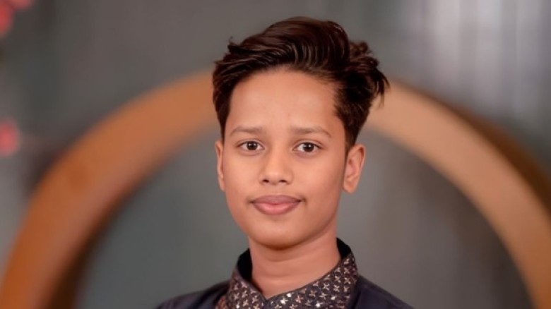 মাঠে ফুটবল খেলতে নেমে না ফেরার দেশে চট্টগ্রাম পলিটেকনিকের শি