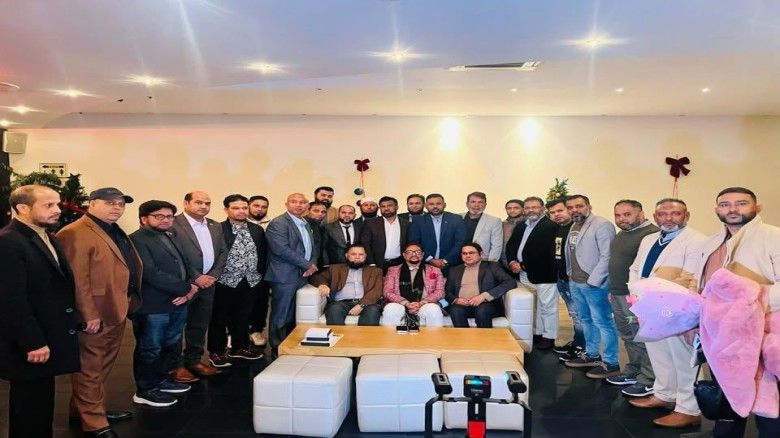 ইংল্যান্ডের ম্যানচেস্টারে চসিক মেয়র ডাক্তার শাহাদাতকে সংবর্ধ