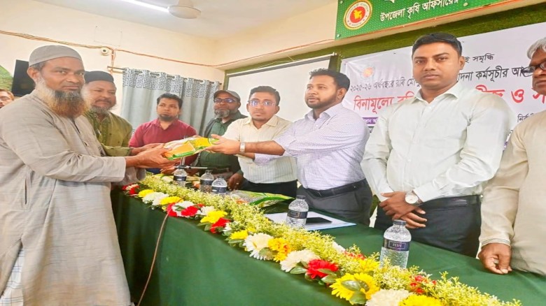 কৃষকের সঙ্গে আন্তরিক সম্পর্ক গড়ে তুলতে হবে