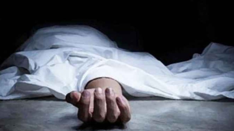 ছাদ থেকে পড়ে ৯০ বছরের বৃদ্ধার মৃত্যু যা বলছে পরিবার