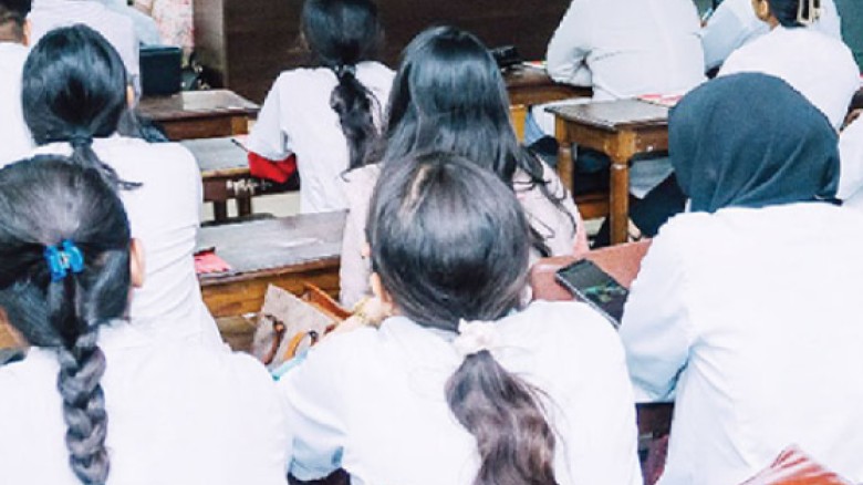 এইচপিভি চেনেন না অর্ধেকের বেশি মেডিকেলছাত্রী...