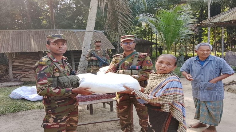 পানছড়ির দুর্গম এলাকায় শীতার্তদের মাঝে দীঘিনালা জোনের কম্বল বিতরণ...