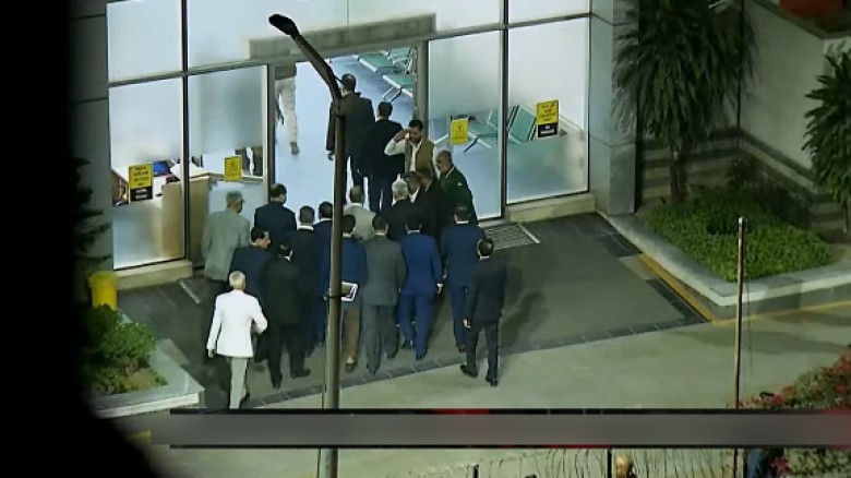 মাকে দেখতে এভারকেয়ারে তারেক রহমান