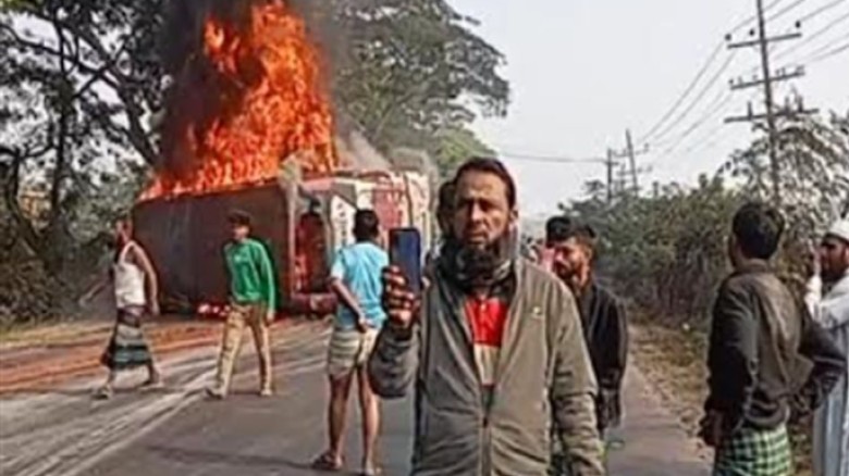 কুমিল্লায় সড়ক দুর্ঘটনায় নিহত ৪