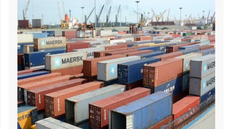 চর্তুথ দিনের কর্মবিরতিতে চট্টগ্রাম বন্দরে অচলাবস্থা