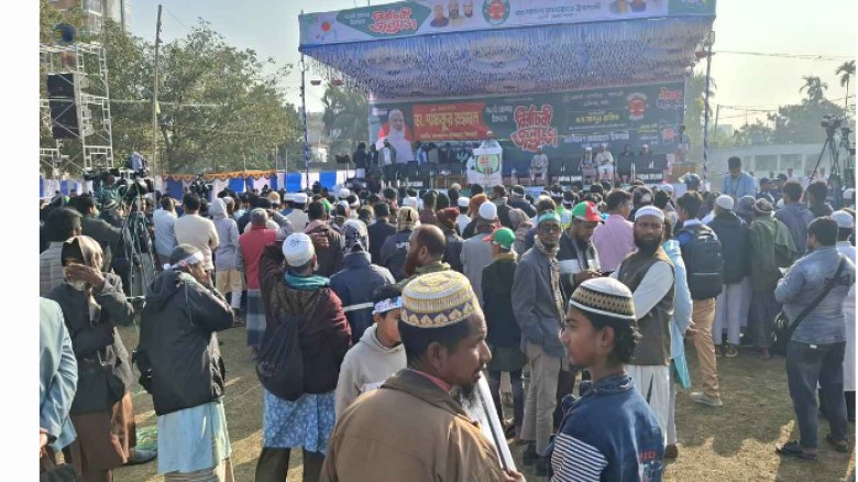 নওগাঁয় জামায়াতের জনসভাস্থলে জড়ো হচ্ছেন নেতাকর্মীরা