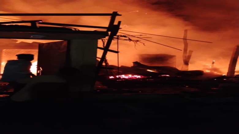 বোয়ালখালীতে চুলার আগুনে পুড়ল ৯ বসতঘর