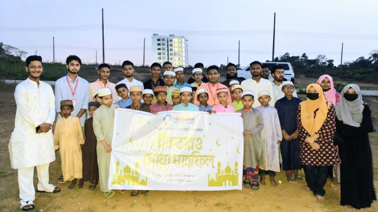 কোরআনের হাফেজদের নিয়ে মোস্তফা হাকিম ব্লাড ব্যাংক’-এর ইফতার ম