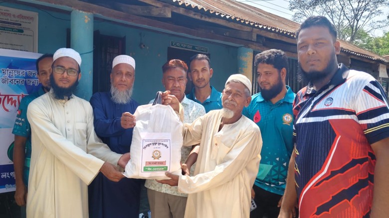 লংগদুতে ‘হিলফুল ফুযুল যুব সংগঠন’র ঈদ সামগ্রী বিতরণ...