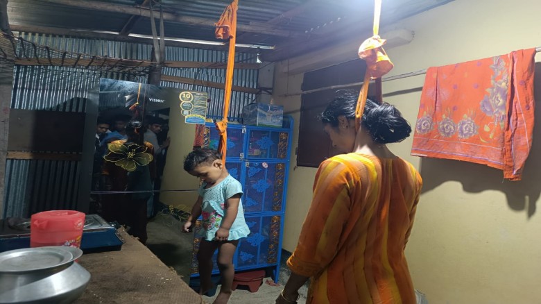 আনোয়ারায় মা-মেয়ের ঝুলন্ত মরদেহ উদ্ধার