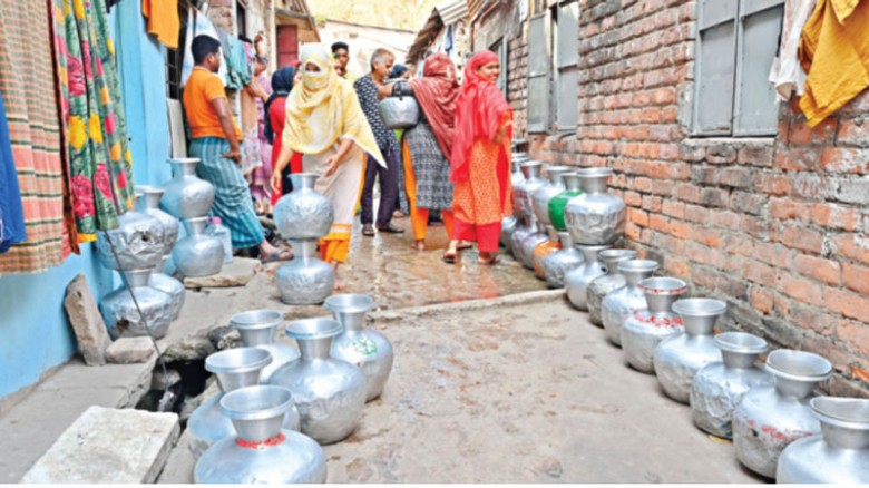 চট্টগ্রামের ৬ উপজেলায় সুপেয় পানির হাহাকার: ৫০০ ফুট গভীরেও মি