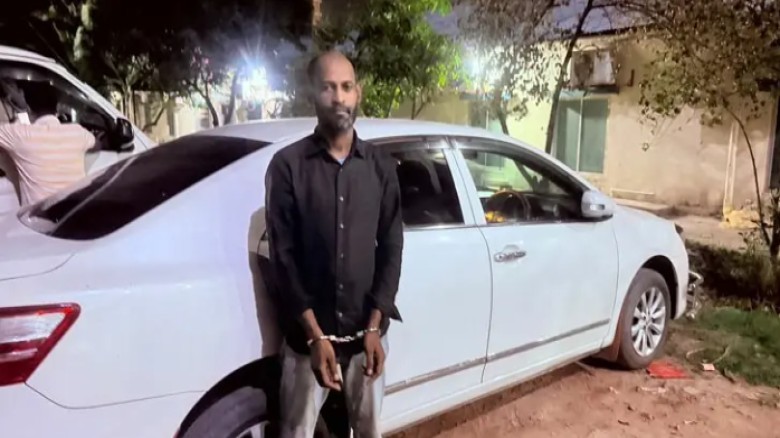 চট্টগ্রামে চুরির ১২ ঘণ্টার মধ্যে প্রাইভেটকার উদ্ধার