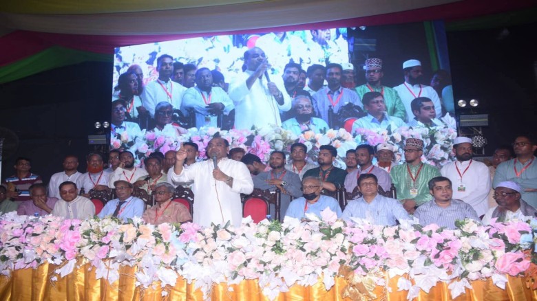 এমপি জসীম উদ্দীন আহমেদকে দোহাজারী নাগরিক কমিটির অভিষেক অনুষ্ঠানে সংবর্ধনা...