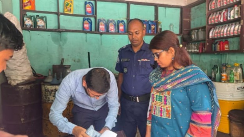 পৃথক অভিযানে ৫৮ হাজার টাকা জরিমানা