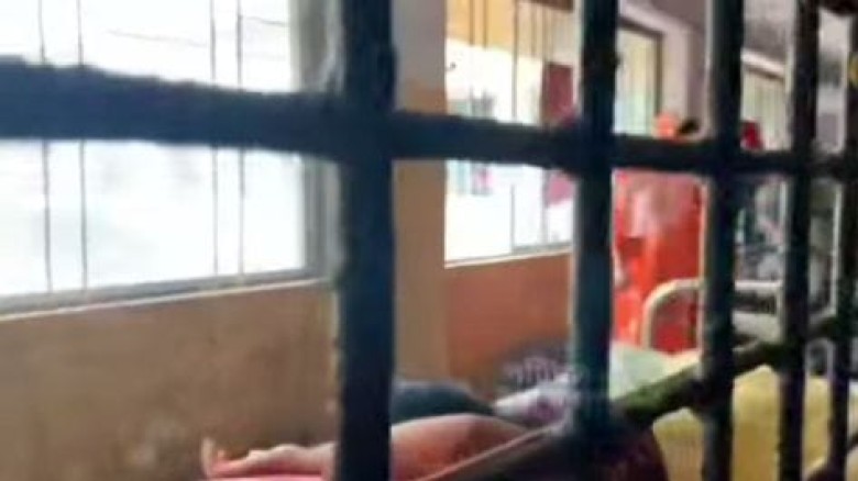 পটিয়ায় মায়ের বকুনী খেয়ে স্কুল ছাত্রীর আত্মহত্যা।...