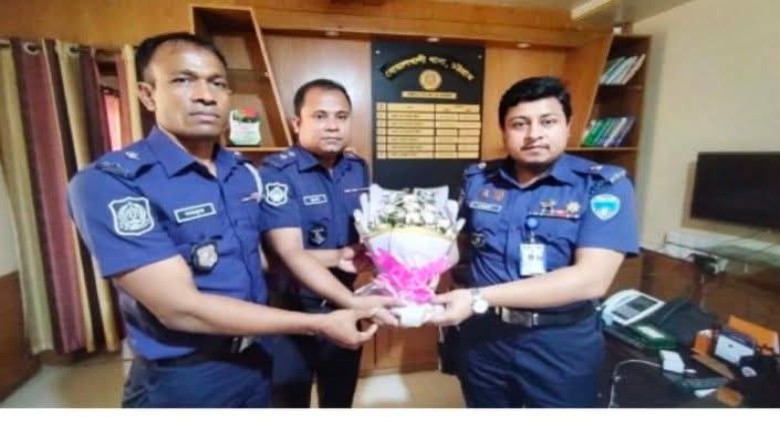 বোয়ালখালী থানায় অতিরিক্ত পুলিশ সুপার  নোমান আহমদ এর বিদায় সম্বর্ধনা...