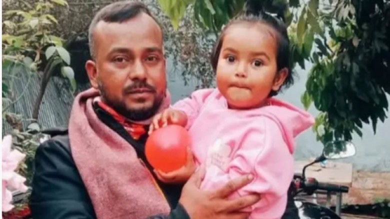 বজ্রপাতে বাবার মৃত্যু, কোল থেকে ছিটকে প্রাণে বাঁচল ছোট্ট সা