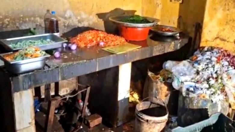 রান্নাঘরে ময়লার স্তূপ: হোটেল সোনালীকে এক লাখ টাকা জরিমানা