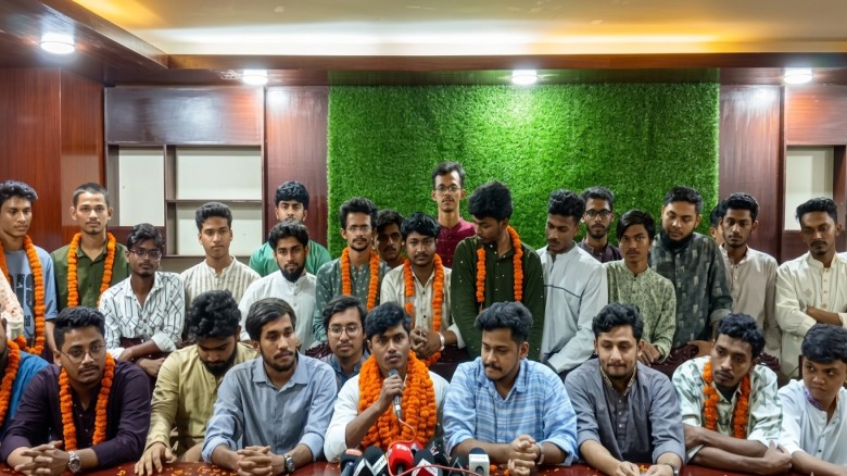জাতীয় ছাত্রশক্তিতে শতাধিক কর্মীর যোগদান: চট্টগ্রামে ‘বসন্তের
