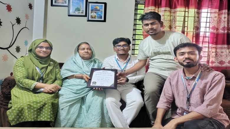 নোবডি টু সামবডি'র অভিভাবক সম্মাননা প্রদানের উদ্বোধন