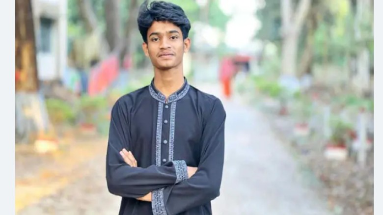 ঈদে টাকা জমানোর জন্য রাতভর কাজ, কারখানার মেশিন কেড়ে নিল কিশো