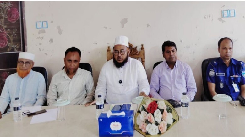 মানুষকে হয়রানি না করে সর্বোচ্চ সেবা দিতে হবে: এমপি জহিরুল ইস