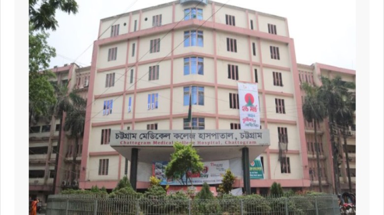 বোয়ালখালীতে গাড়ির ধাক্কায় আহত বৃদ্ধার মৃত্যু