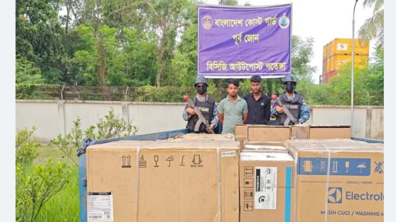 চট্টগ্রামে শুল্ক ফাঁকি দিয়ে আনা ইলেকট্রনিক্স সামগ্রীসহ গ্রেপ