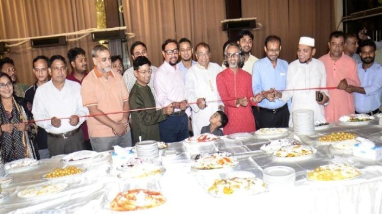 চট্টগ্রামে সাংবাদিকদের ফল উৎসব
