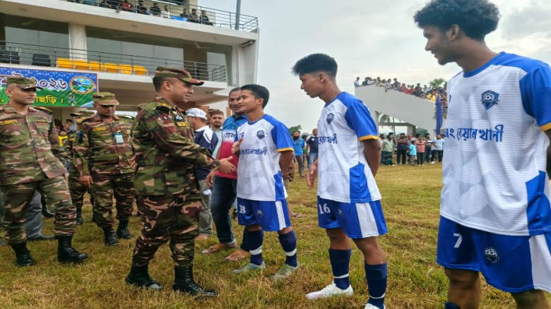 বর্ণাঢ্য আয়োজনে দীঘিনালা ৩১তম জোন কাপ ফুটবল টুর্নামেন্টের উ
