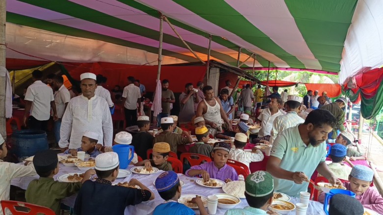 চন্দনাইশে মরহুম সিরাজুল ইসলামের স্মরণে ঐতিহ্যবাহী মেজবানের আ