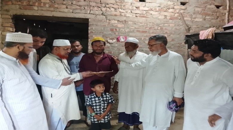 আনোয়ারায় বন্যার পানিতে নিহত শিশুর পরিবারকে জামায়াত আমীরের অন