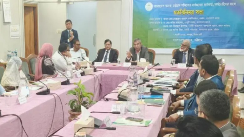 ব্যাংকিং খাতে কোনো রাজনৈতিক হস্তক্ষেপ থাকবে না: গভর্নর