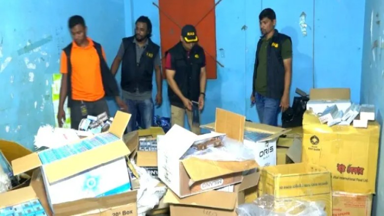 চট্টগ্রামে দেড় কোটি টাকার বিদেশি সিগারেট জব্দ