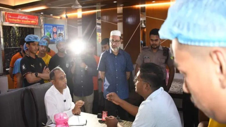 চট্টগ্রামে তিন রেস্টুরেন্টকে প্রায় ২ লাখ টাকা জরিমানা