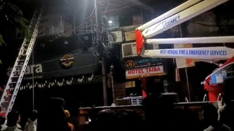 কলকাতার হোটেলে অগ্নিকাণ্ডে বাংলাদেশিসহ ৯ জনের মৃত্যু