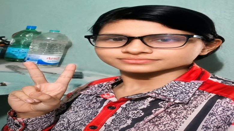 বোয়ালখালীতে ছাত্রীর মরদেহ উদ্ধার,ফেসবুকে আবেগঘন পোস্ট...