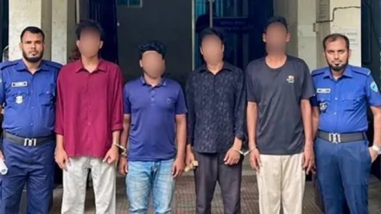 চট্টগ্রামে মাদকবিরোধী অভিযানে গ্রেপ্তার ৫২৫