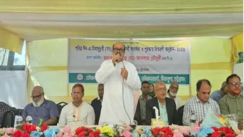 পড়াশোনার পাশাপাশি শিক্ষার্থীদের ধর্মীয় মূল্যবোধে আগ্রহী করে 