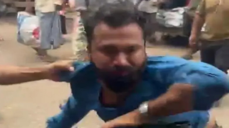 সড়কের কাজ নিয়ে সংবাদ সংগ্রহে গিয়ে হামলার শিকার সাংবাদিক