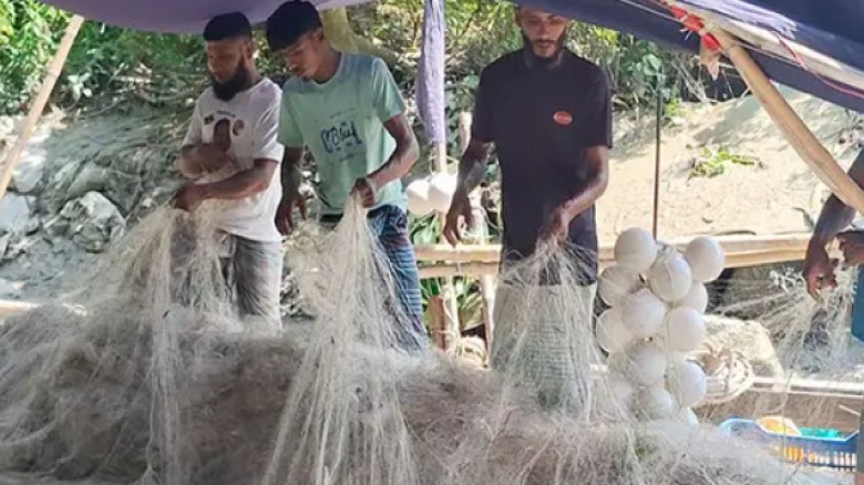 ২২ দিনের নিষেধাজ্ঞায় দুশ্চিন্তায় চাঁদপুরের জেলেরা