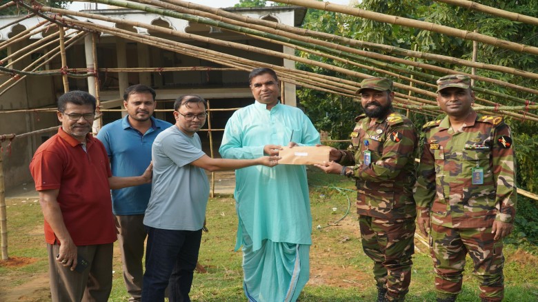 লংগদুতে দুর্গাপূজা উপলক্ষে শিব মন্দির পরিদর্শন ও সেনাবাহিনীর