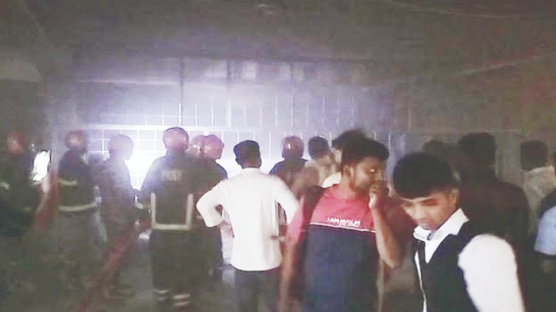 এবার কক্সবাজারে হোটেলে আগুন, আতঙ্কে ৩০০ পর্যটক ছুটল সৈকতে...