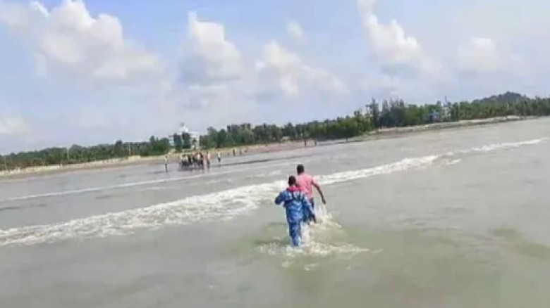 ইনানী সৈকতে গোসলে নেমে মাদ্রাসা শিক্ষার্থীর মৃত্যু, উদ্ধার ১